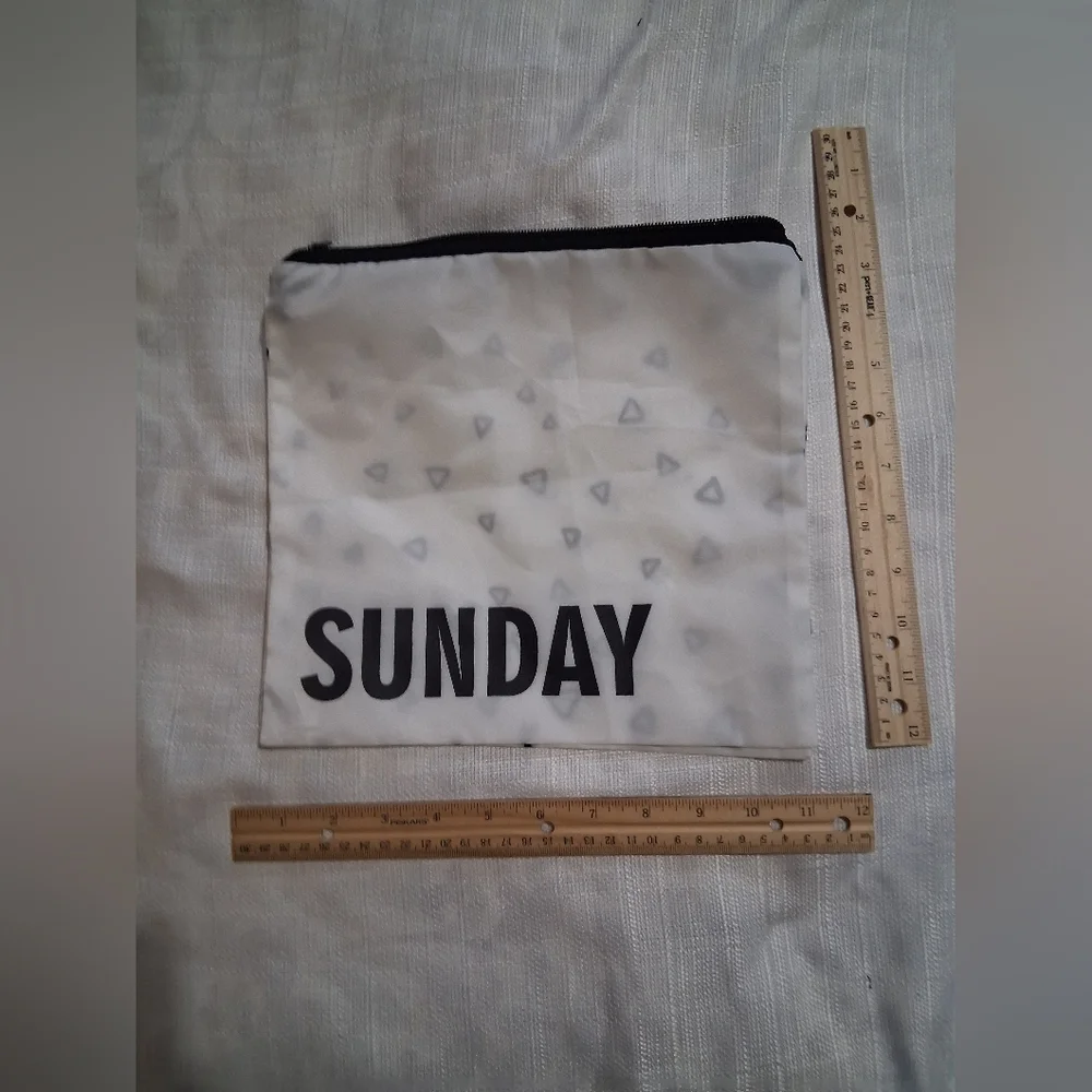 White 'Sunday' Pouch 2 Count